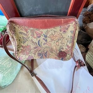 Liz Claiborne Floral Tapestry Crossbody Bag - Red and Beige